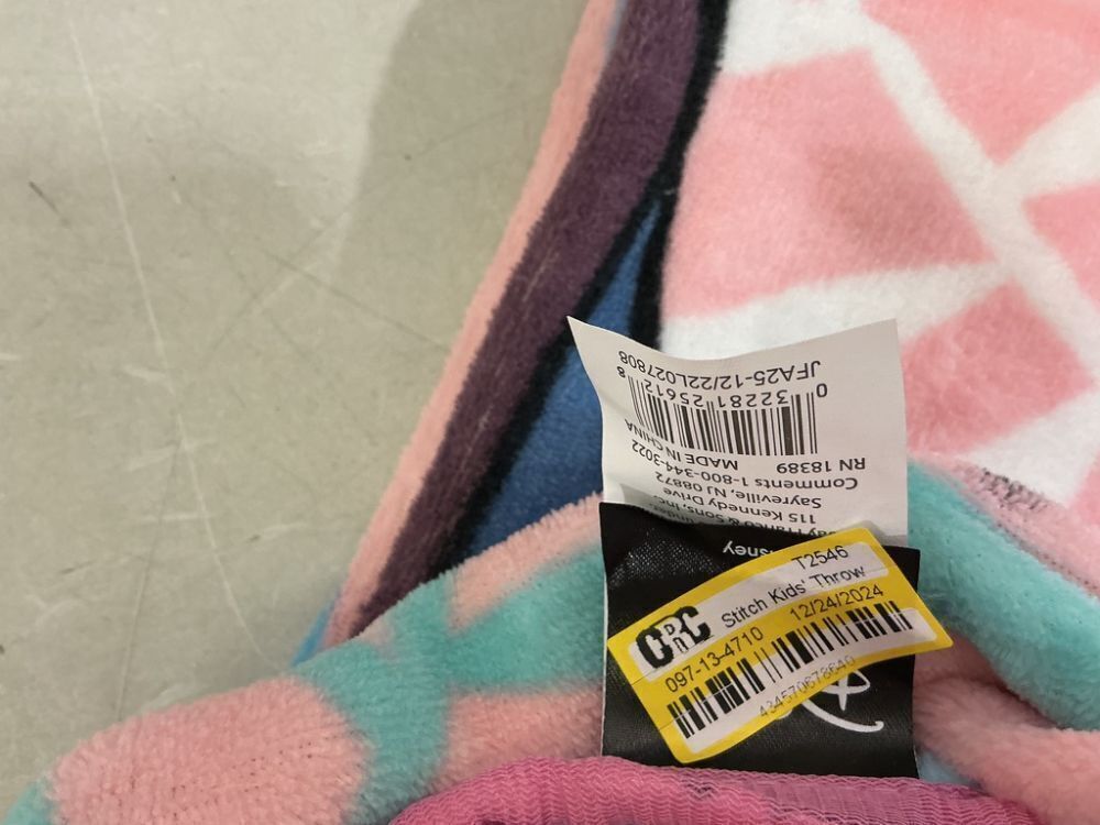 Stitch Kids' Throw - Image 1 - Lot 81