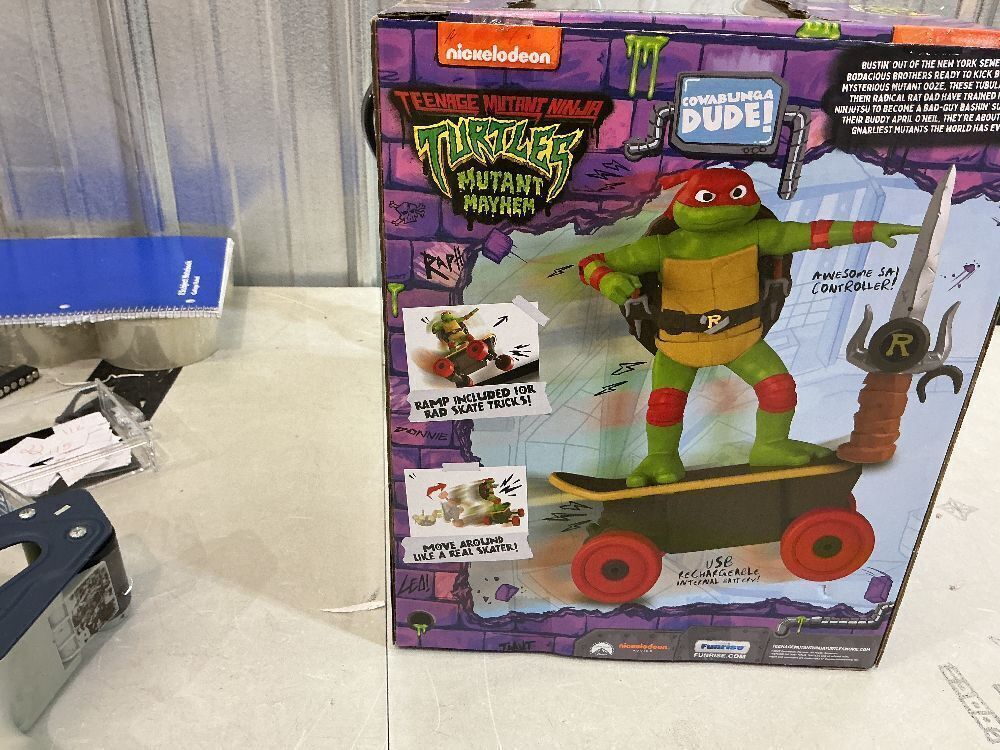 Teenage Mutant Ninja Turtles, Remote Control Skate Toy, Raphael Cowabunga RC Car, imitates Real Skate Tricks, Ages 3+ - Image 4 - Lot 84