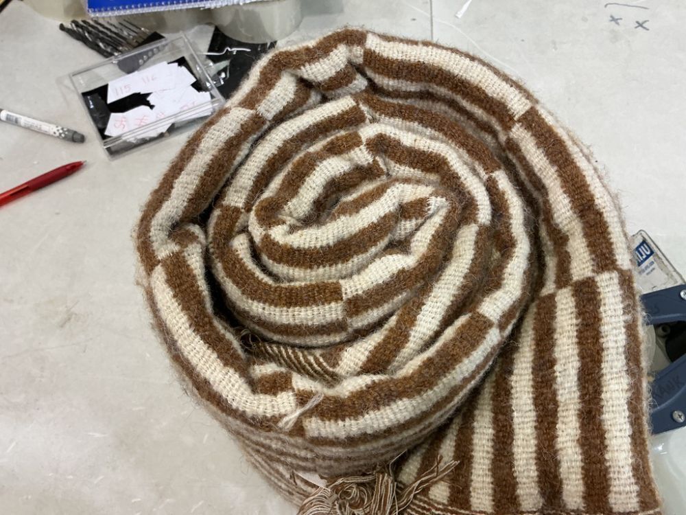 Unknown Throw Blanket - Image 3 - Lot 85