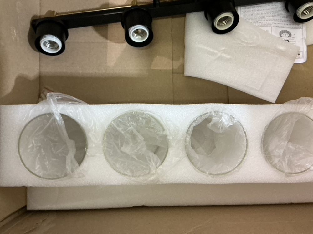 4 shade vanity light - Image 6 - Lot 88