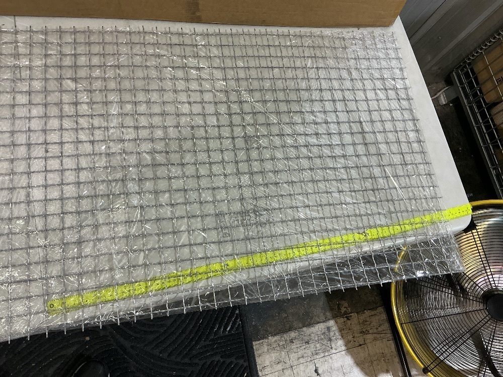 13Gauge Strong Galvanized Woven mesh 40"X24" 1" mesh|Delivered Flat|Poultry cage Netting -Anti-Rodent Steel mesh Crimped mesh Snake Fence Chicken Wire Fencing - Image 2 - Lot 89
