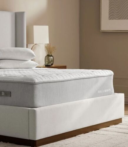 Bol and Branch handmade California King mattress. Does not require a box spring. Needs a solid platform. - Lot 99