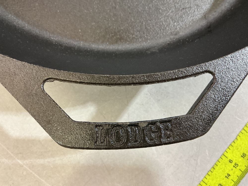 Lodge 10 Inch Cast Iron Skillet - Chef Collection - Pre-Seasoned Cast Iron Pan - Cooking Skillet for Frying, Searing & More - Cast Iron Skillets - Kitchen Essentials - Image 9 - Lot 115