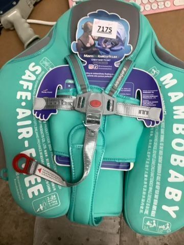 Mambobaby Float Baby Float with Canopy Non Inflatable - Image 1 - Lot 7175