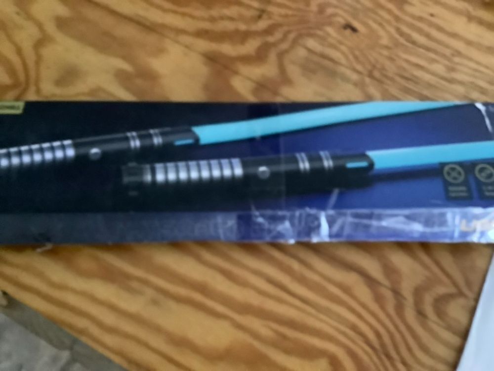 Lightsaber for Duel 2-in-1 Detachable Lightsaber Toy - Image 2 - Lot 7180