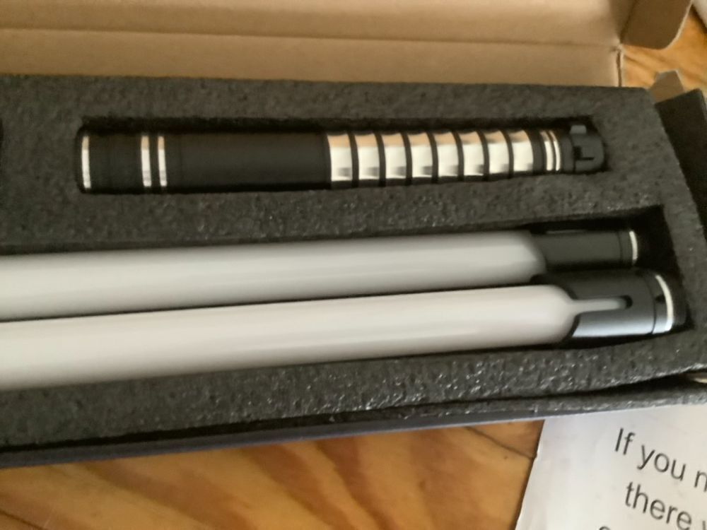 Lightsaber for Duel 2-in-1 Detachable Lightsaber Toy - Image 4 - Lot 7180