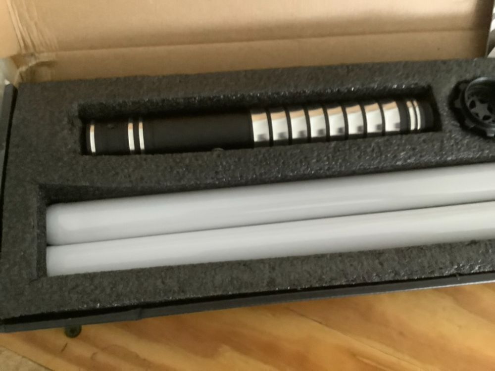 Lightsaber for Duel 2-in-1 Detachable Lightsaber Toy - Image 5 - Lot 7180