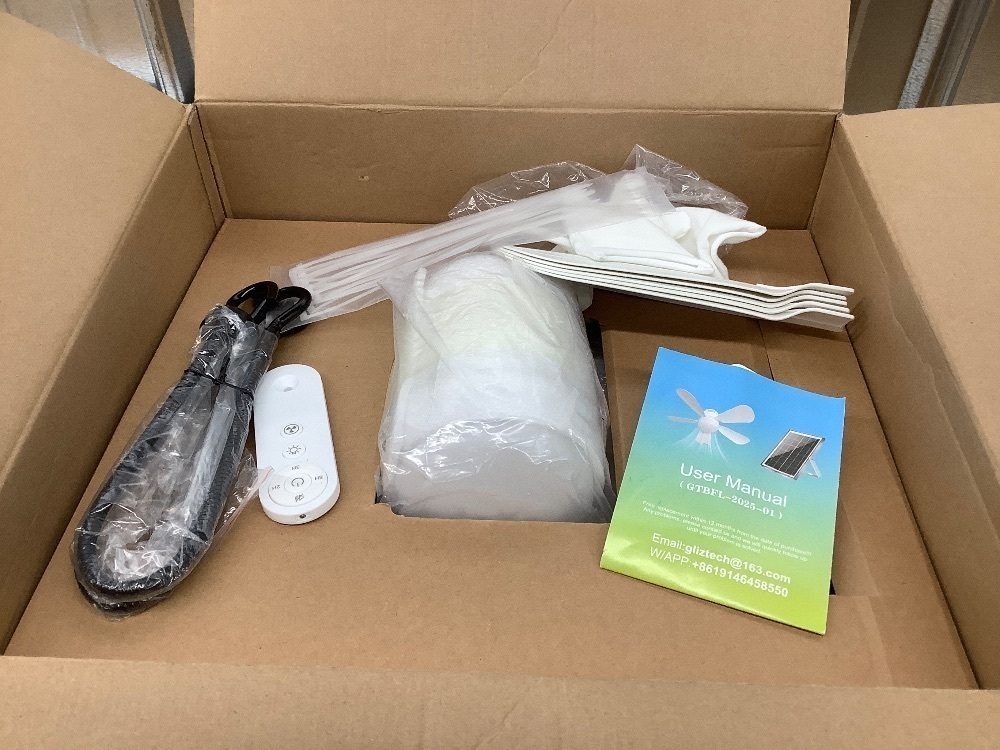 Gliztech Socket Fan Light, Ceiling Fan with Lights and Remote - Image 3 - Lot 7605