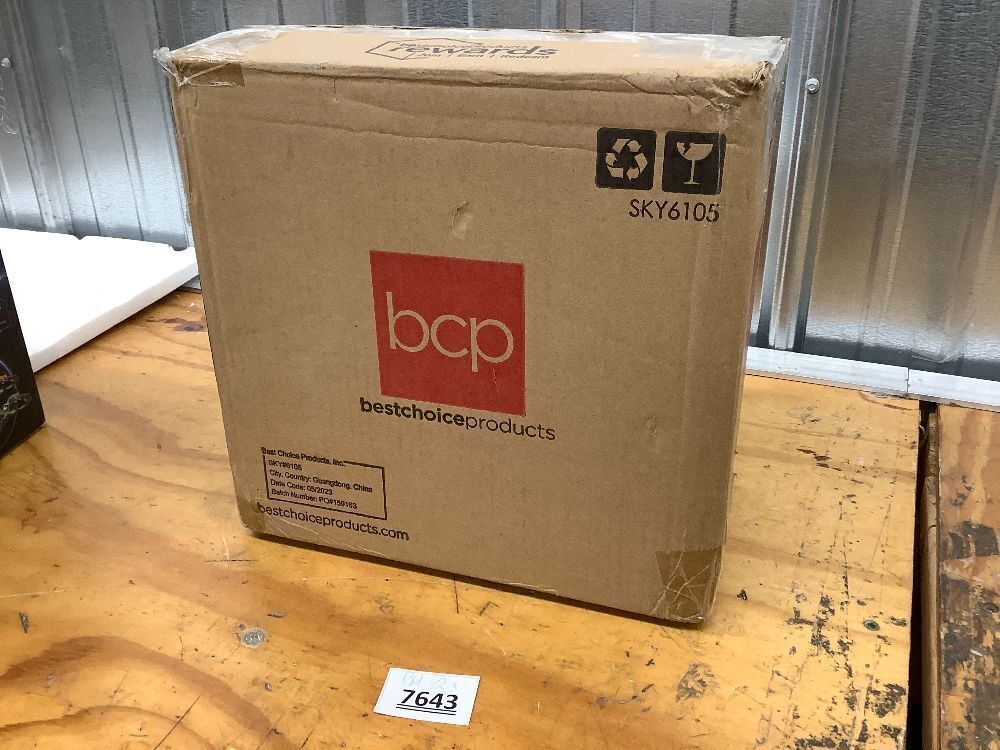 6V Portable Foot Pedal Sewing Machine w/ 12 Stitch Patterns - Image 3 - Lot 7642