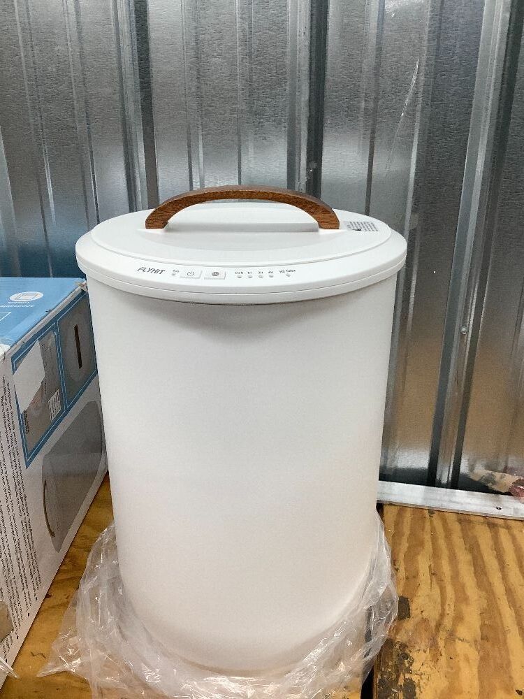 Large Towel Warmer for Bathroom - Heated Towel Warmers Bucket, Wood Handle, Auto Shut Off, Fits Up to Two 40"X70" Oversized Towels, Bathrobes, Blankets, Best Ideal for Mother's Gifts - Image 2 - Lot 7624