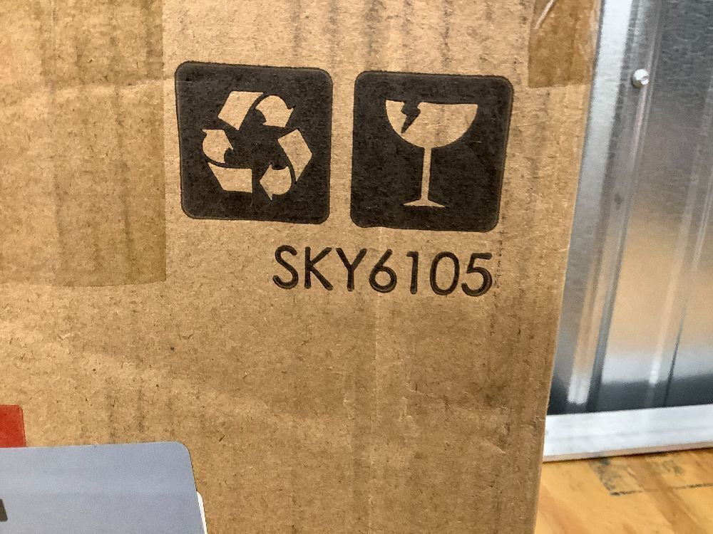 6V Portable Foot Pedal Sewing Machine w/ 12 Stitch Patterns - Image 3 - Lot 7637