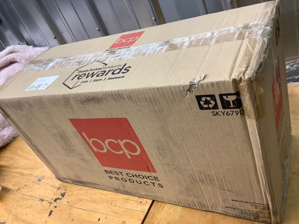 Woven Hyacinth Christmas Holiday Tree Collar - 24in - Image 3 - Lot 7439