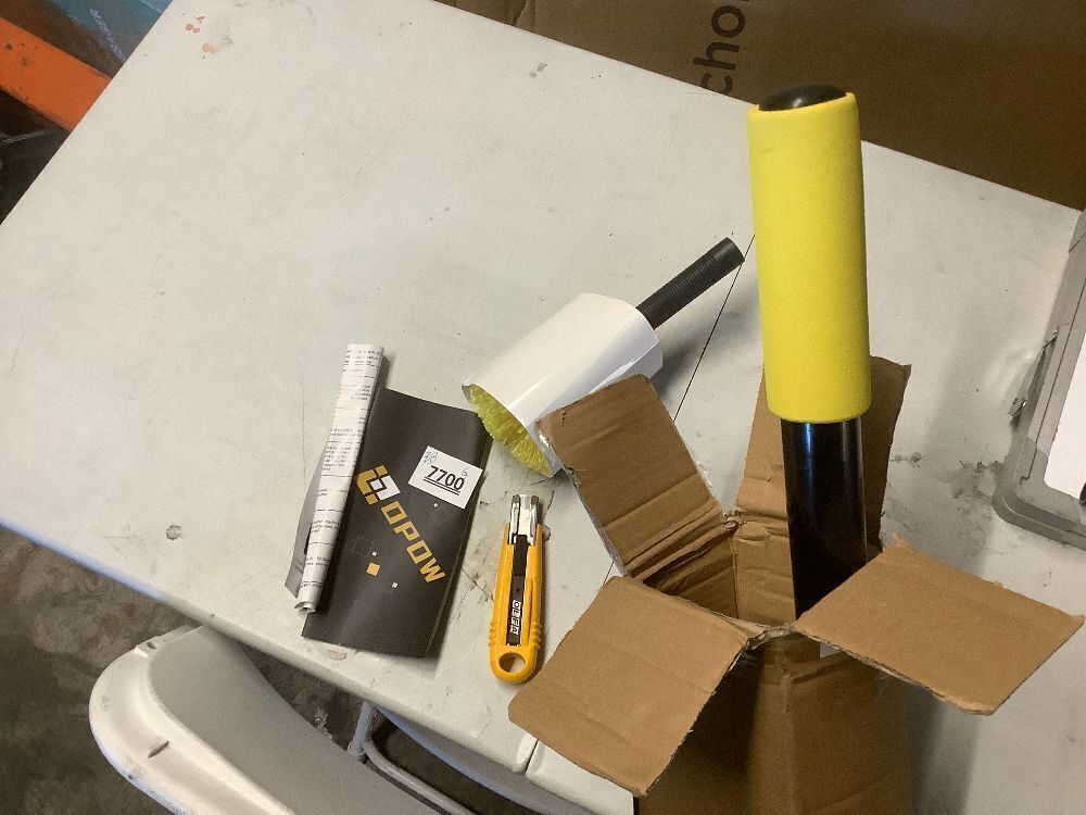 Opow 25 Foot High Ceiling Duster Kits with 5-18ft Heavy Duty Extension Pole, High Reach Duster for Cleaning,Microfiber Feather Duster,Cobweb Duster,Ceiling Fan Duster,Window Squeegee & Cleaner - Image 2 - Lot 7700