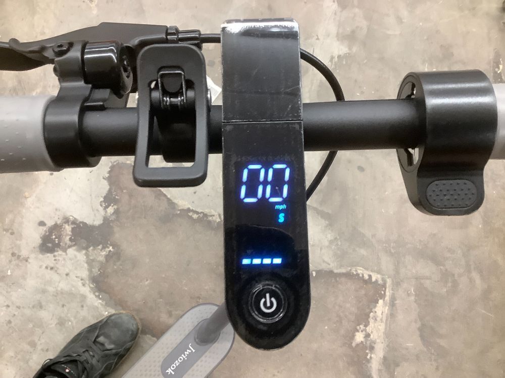 Jwiozok S1 Electric Scooter - Image 2 - Lot 7707
