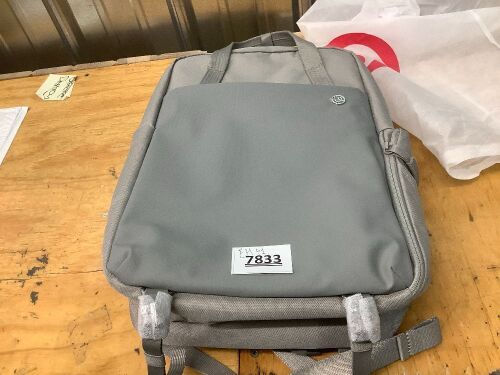 ULANZI F08 Camera Bag Lightweight, Professional Splash-proof Photography Camera Case Travel for Photographers Unisex Drone DSLR Mirrorless Camera Lens Tripod Holder 16'' Laptop-18L - Lot 7833
