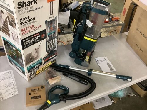 Shark Rotator Swivel Pro Bagless Corded HEPA Filter Upright Vacuum for Multisurface, Carpet & Hardwood/ Wood Laminate in Green - Lot 96JF