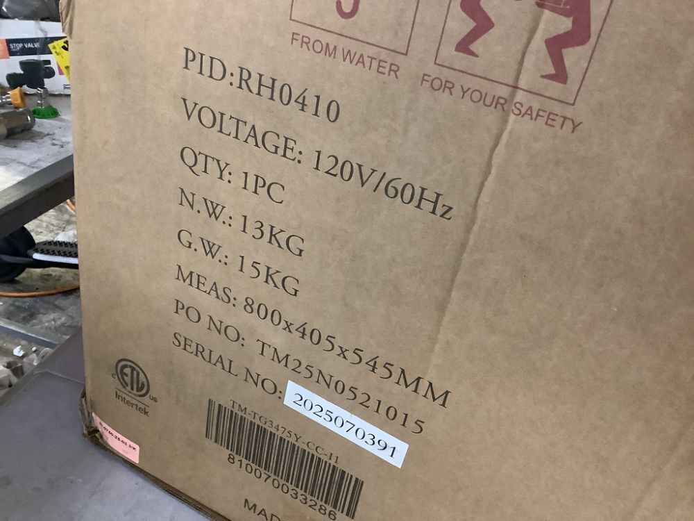 AKDY 30 in. 217 CFM Convertible Wall Mount Range Hood in Stainless Steel w/ Tempered Glass, Black Touch Panel, Carbon Filters - Image 8 - Lot 350JF