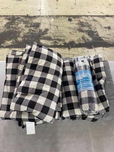 Lot of (6) Puredown Soft Feather Down Throw Blankets - Lot 383