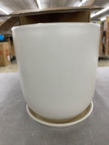 Planter Pot - Lot 393