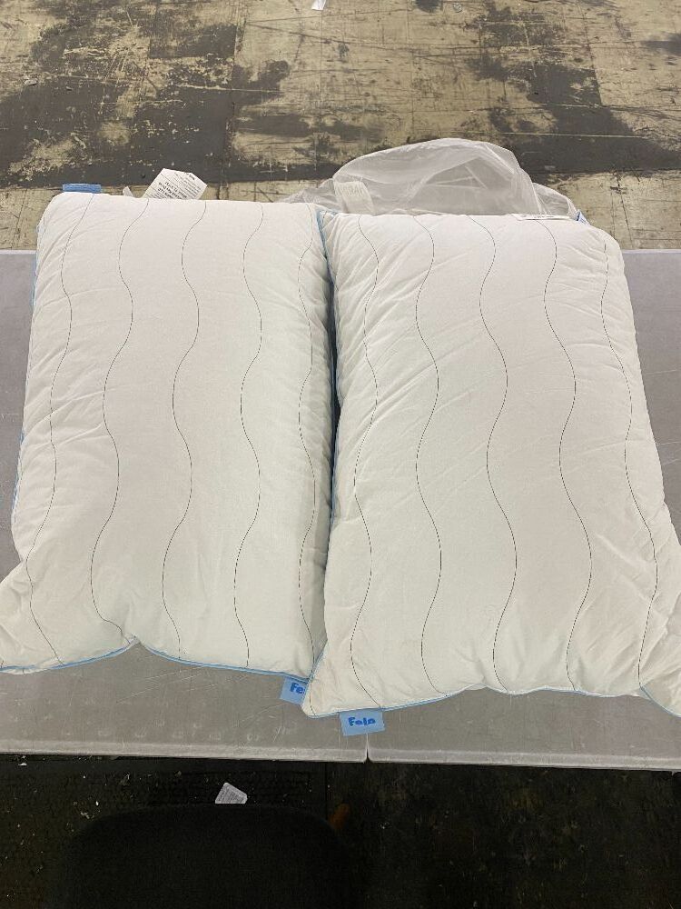 Lot of (2) Felo Pillows Queen Size - Image 1 - Lot 402
