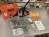 VEVOR 25mm Button Maker Machine, 0.98 in. Pin Press Kit with 500 Parts - Thumbnail 2