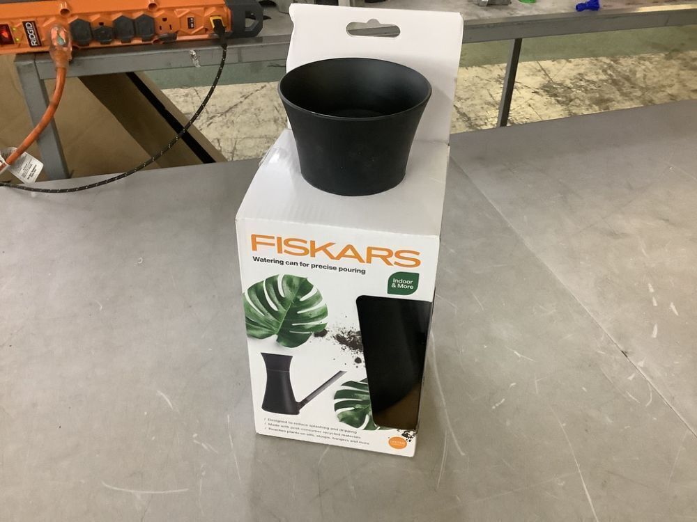 Fiskars Indoor Garden 40 oz. Watering Can - Image 2 - Lot 556JF