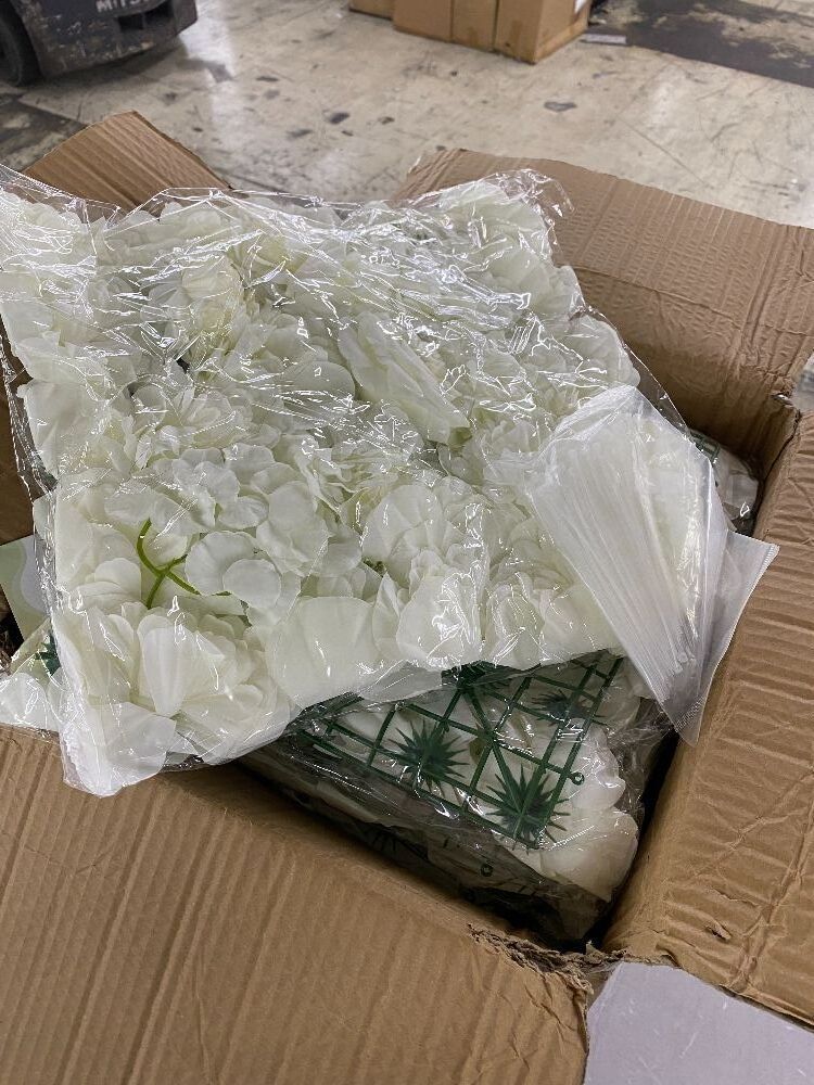 Artificial Flower Wall Panels, 15" x 15", 24 pc - Image 1 - Lot 748