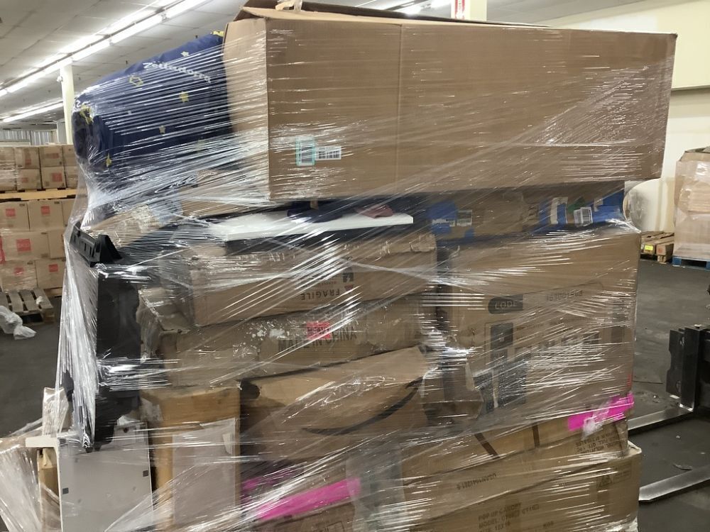 Salvage Pallet. Items Will Be Damaged and Incomplete. - Image 5 - Lot 758