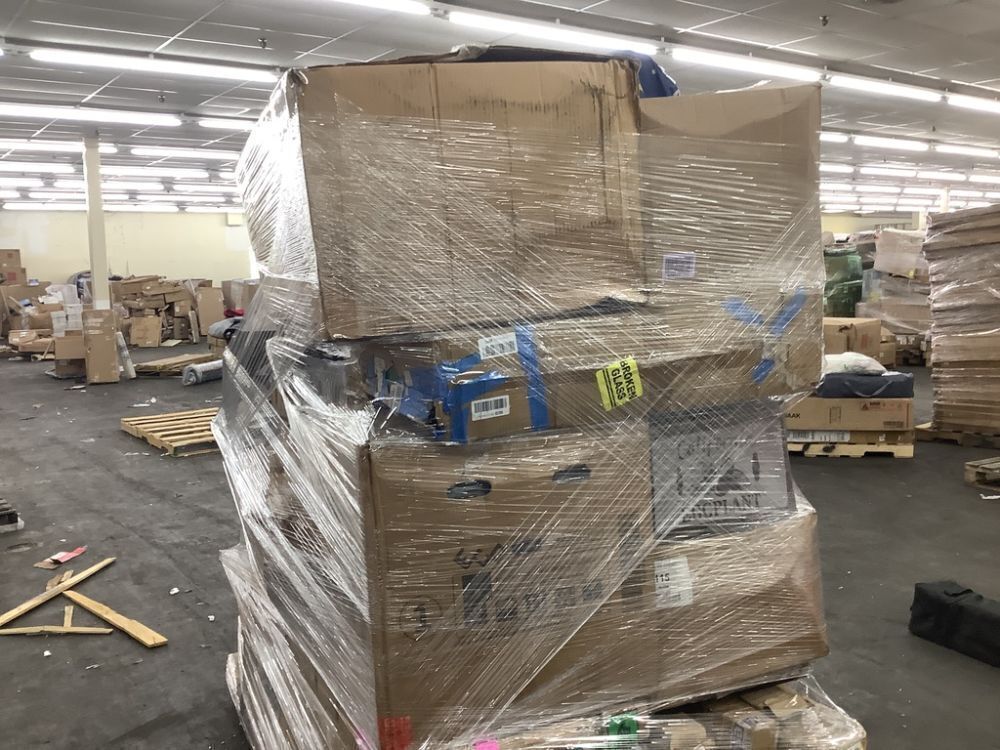 Salvage Pallet. Items Will Be Damaged and Incomplete. - Image 8 - Lot 758