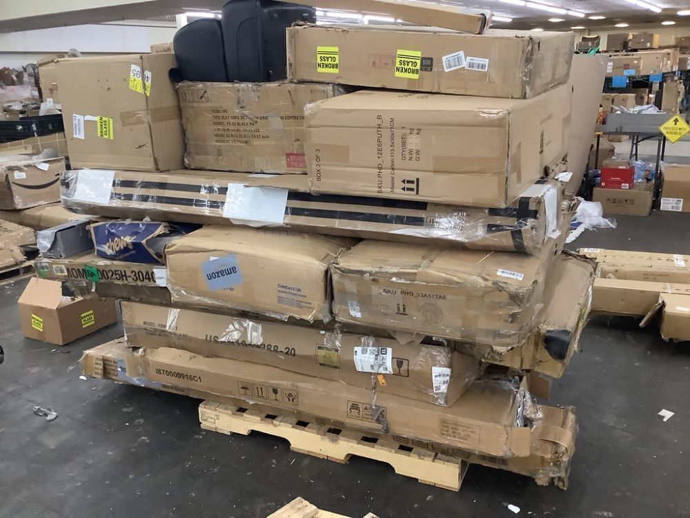Salvage Pallet. Items Will Be Damaged and Incomplete. - Image 5 - Lot 760JF