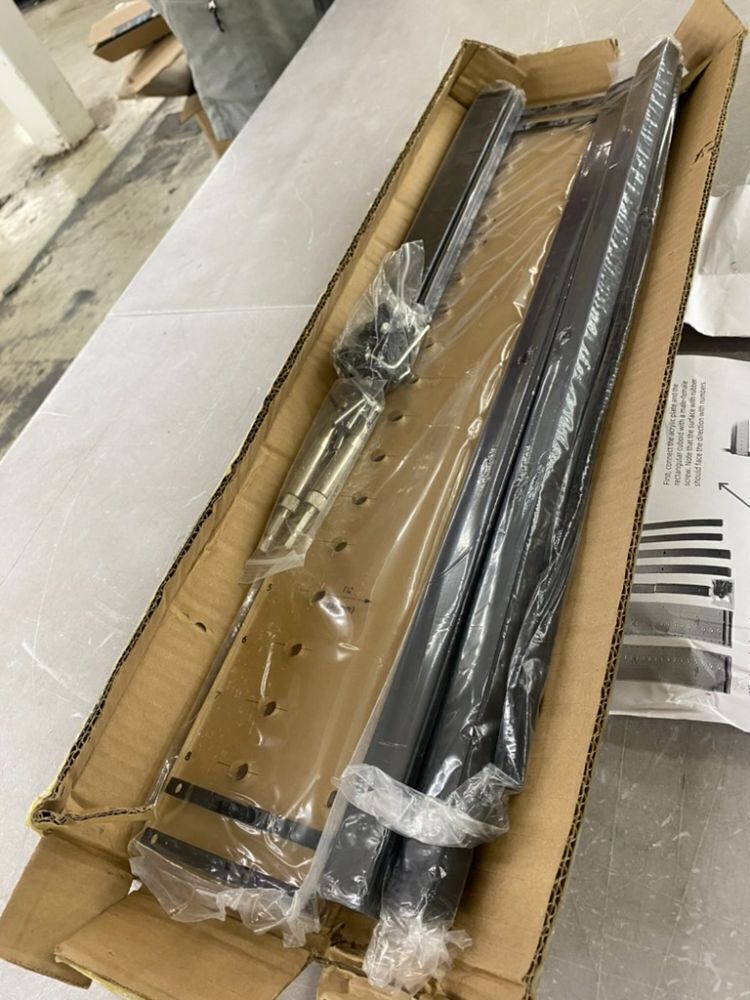 Adjustable Shelf Pin Drilling Jig - Image 5 - Lot 414