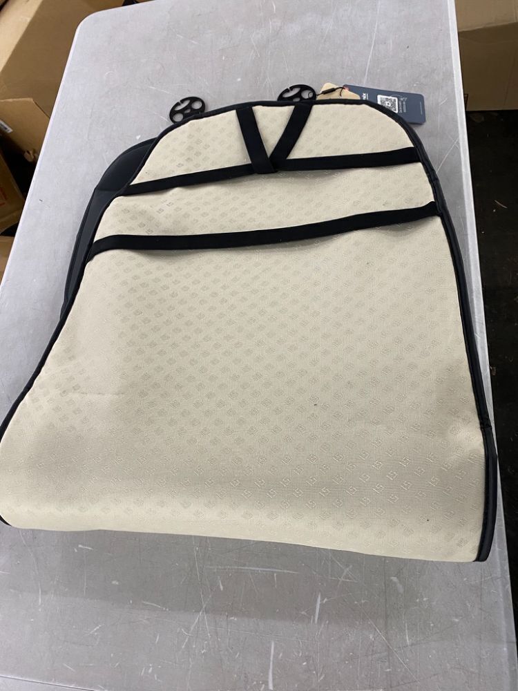 Wooden Beaded Car Seat Cover - Image 4 - Lot 486