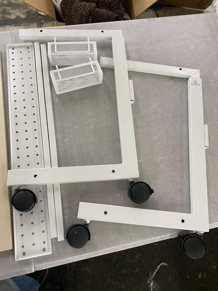 Mobile Height Adjustable CPU Cart - No Hardware or Instructions - Image 4 - Lot 512