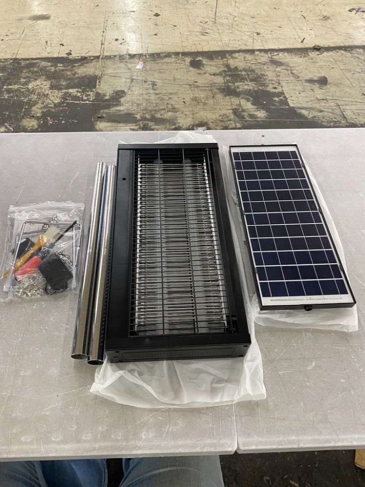 Solar Bug Zapper - Image 3 - Lot 582