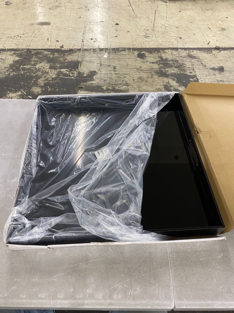 22×22 inches Oversized Black Acrylic Serving Tray - Image 2 - Lot 587