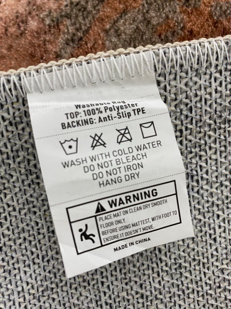 5' x 7' Soft Area Rug - Image 4 - Lot 489