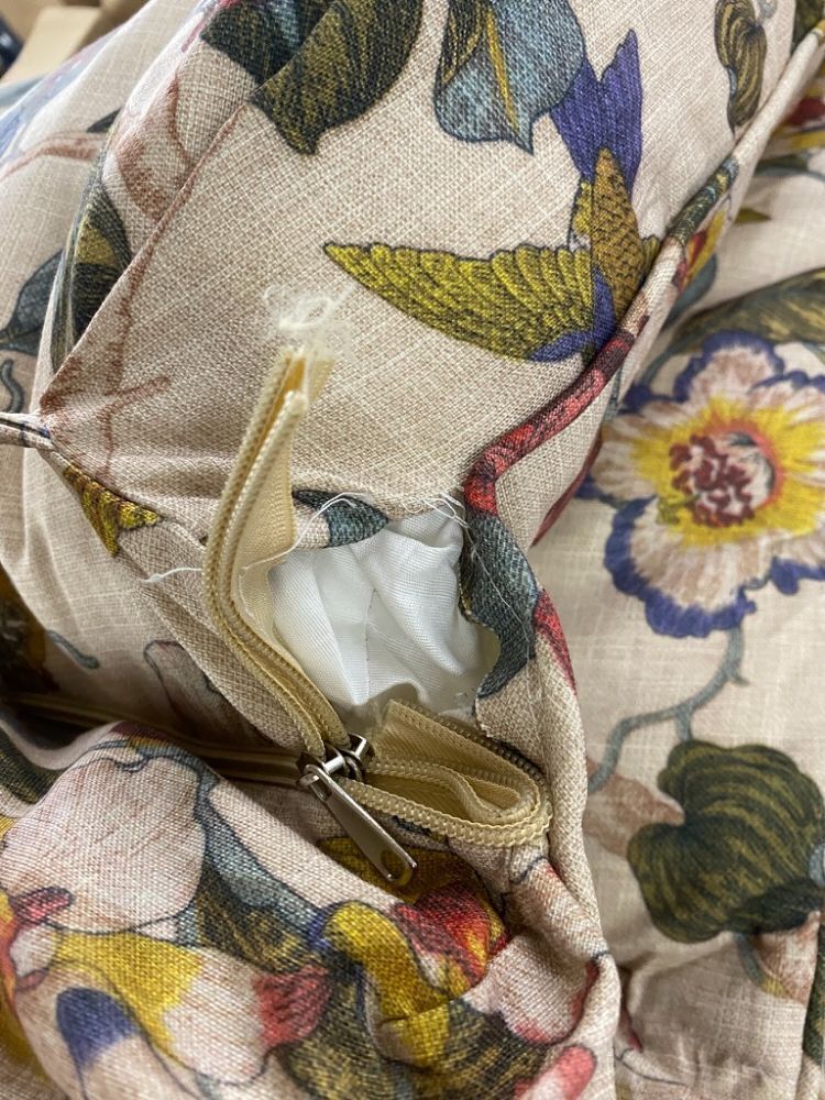 Lot of (4) Outdoor Chair Cushions - 1 Seam Splitting on Corner - Image 3 - Lot 485