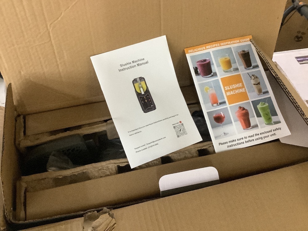 Hooure 88 oz. Large Capacity Self-Cleaning Smoothie Machine with 5 Smart Modes, No Ice Required - Image 3 - Lot 49JF