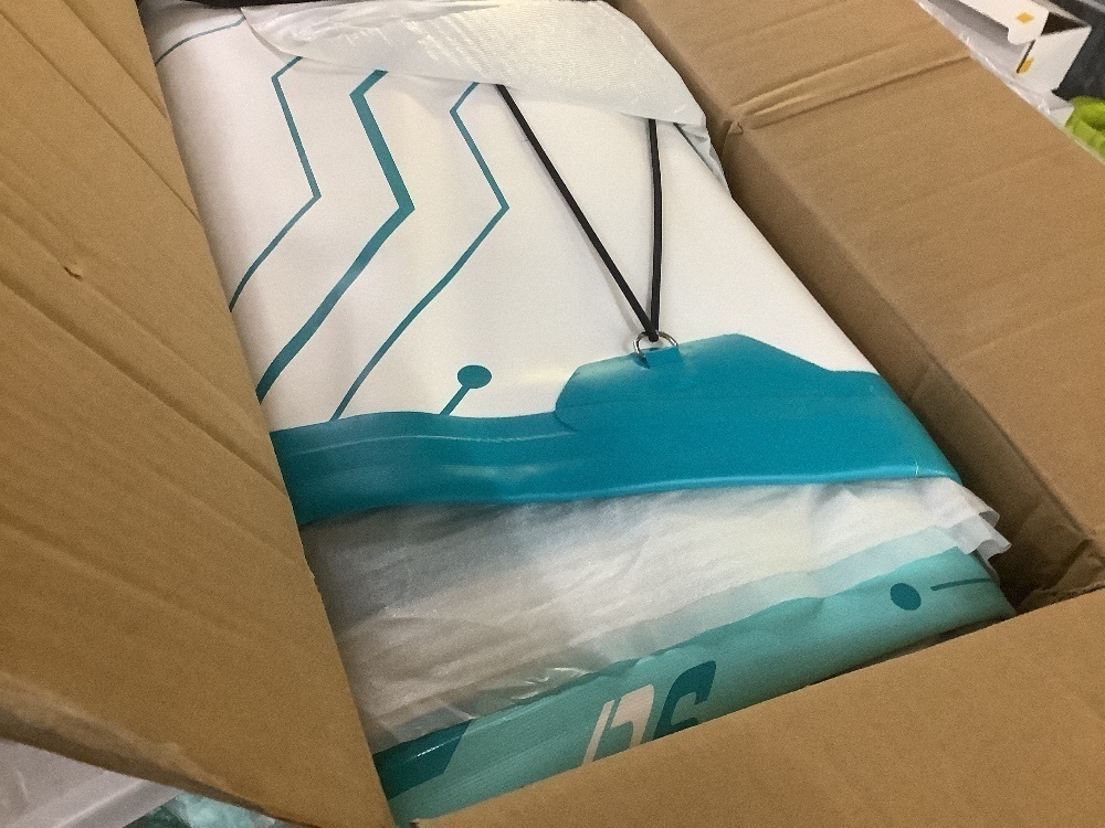 D3SEA Inflatable Stand Up Paddle Board - Image 4 - Lot 78