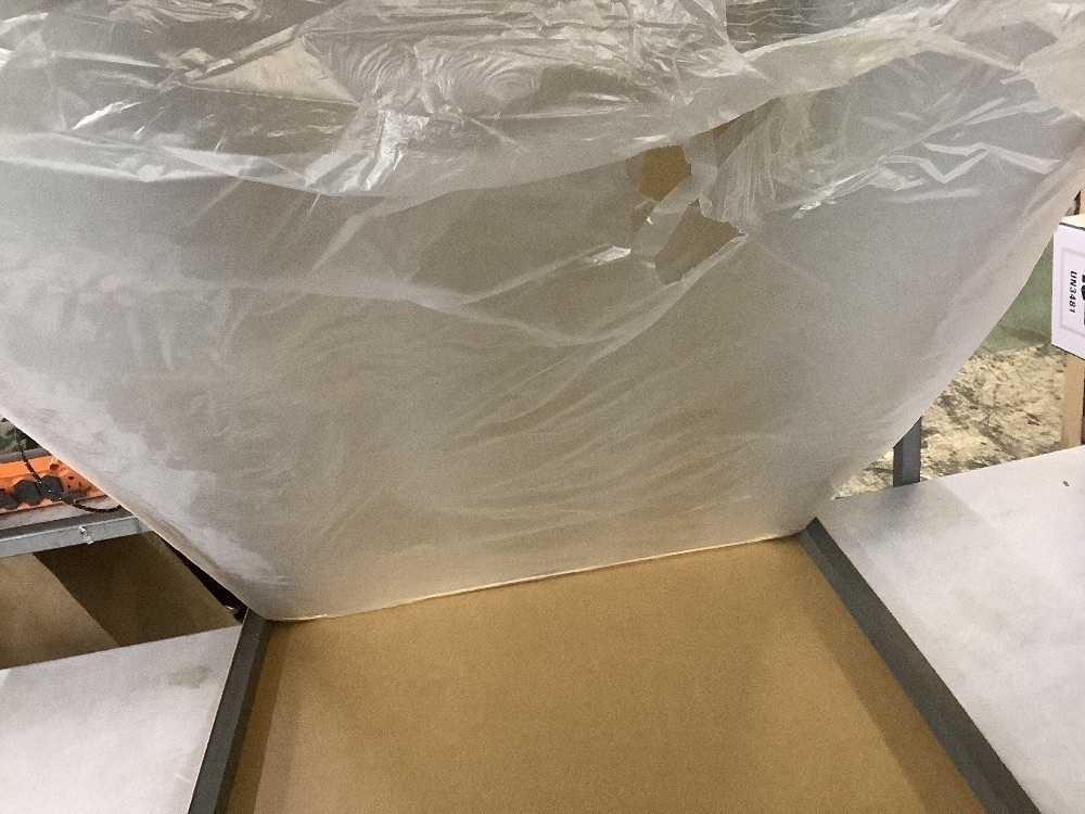 LuxHomez 24 in. W x 36 in. H Gold Rectangle Wall Mirror Aluminum Alloy Frame - Image 5 - Lot 132JF