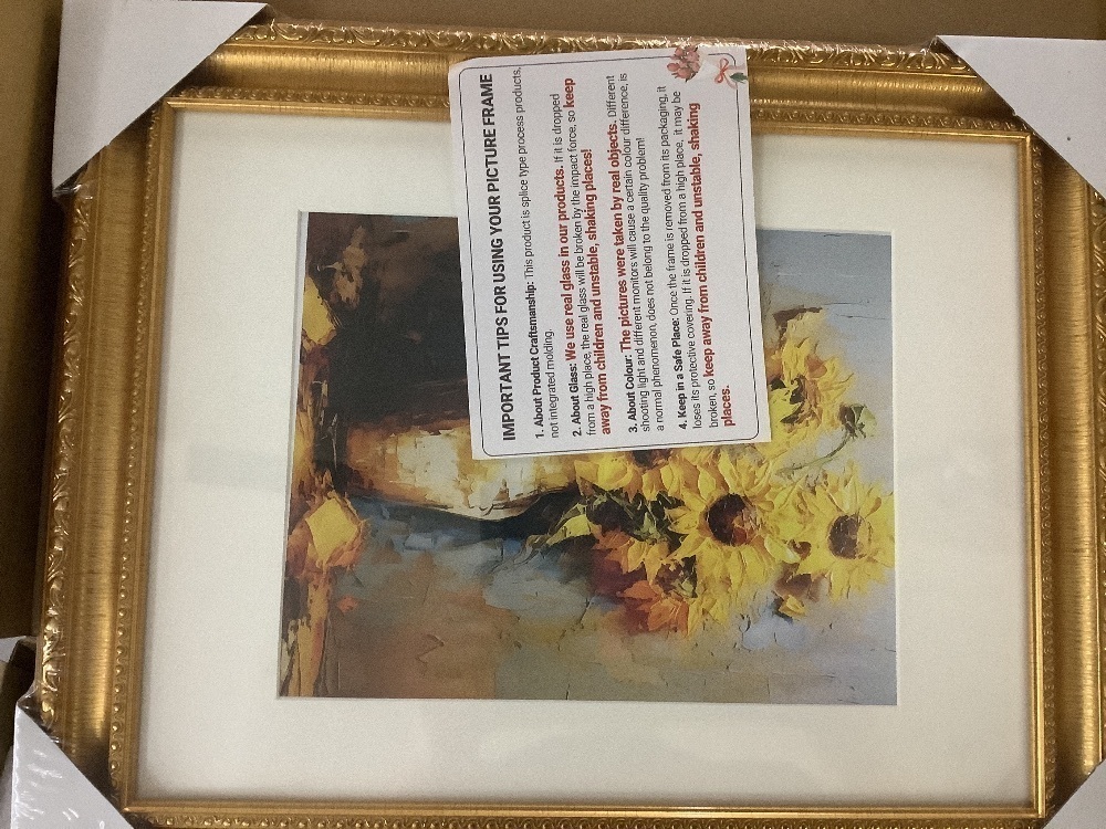 11x14 Ornate Gold Picture Frame, Set of 2 - Image 4 - Lot 332