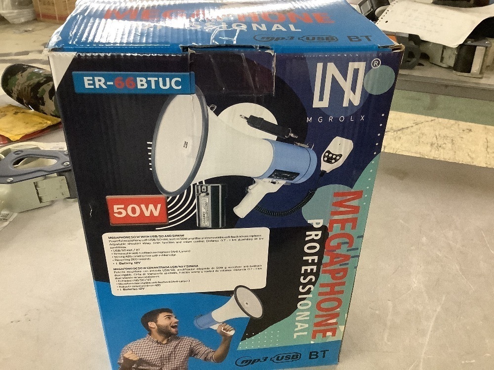 50 Watt Professional Bluetooth Megaphone Bullhorn Speaker with Rechargeable Battery - Image 7 - Lot 522