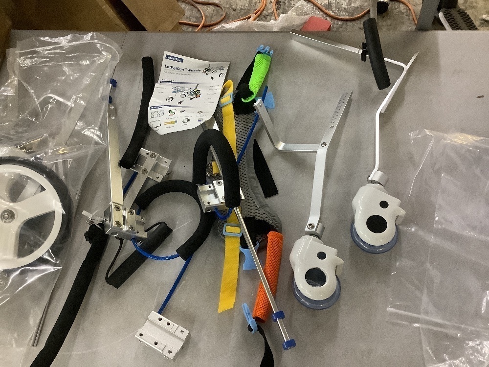 LetPetRun Adjustable 1-Wheel Dog Wheelchair, Small - Image 4 - Lot 538