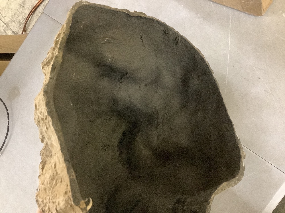 Backyard X-Scapes 9 in. H x 13 in. W x 16 in. L Small Fiberglass Rock Well Pump Cover for Landscaping in Beige - Image 3 - Lot 723JF