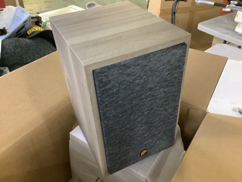 HiVi-Swans Oasis 140 Passive Speakers, 2-Way HiFi Bookshelf Speakers - Needs Amplifier or Receiver to Operate - Image 5 - Lot 83