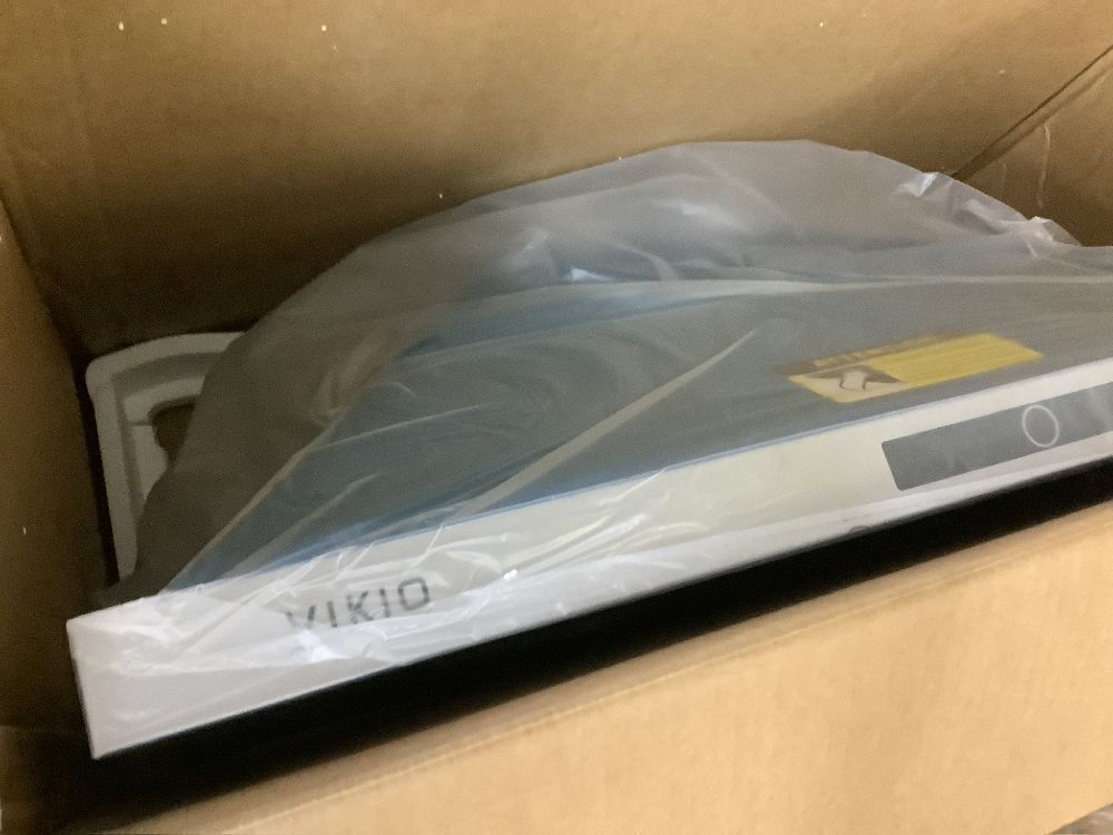 VIKIO 30 in. 500 CFM Convertible Wall Mount Range Hood in Stainless Steel with LED Lighting, Dishable filter and Touch Control - Image 7 - Lot 108JF