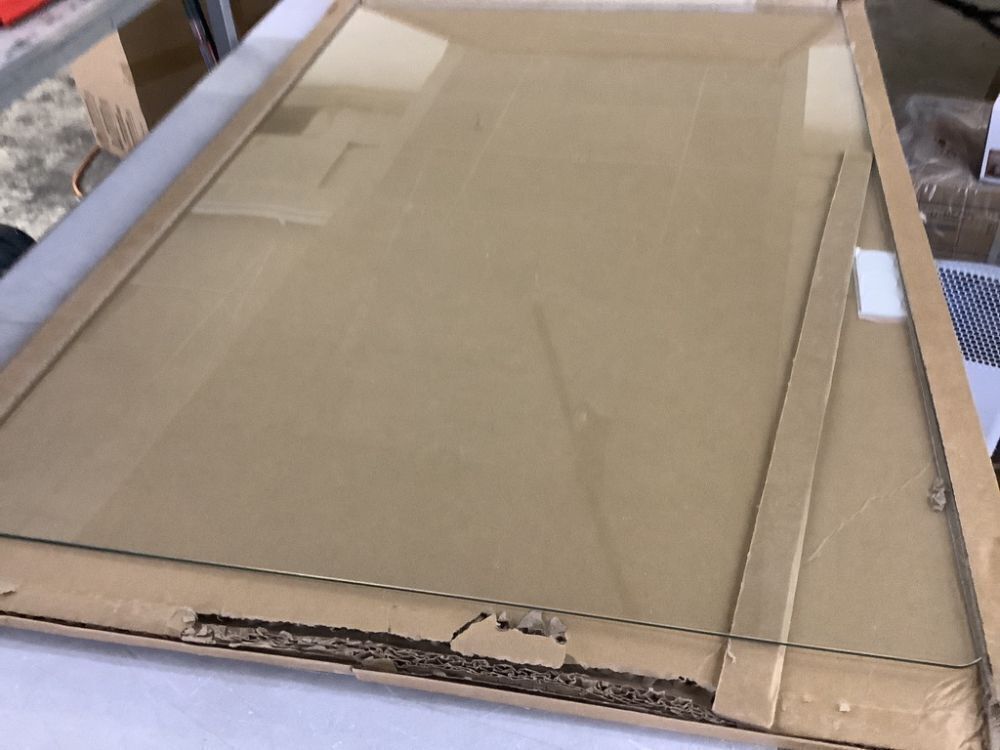 Tempered Glass Chair Mat 28" x 42" - Image 3 - Lot 162