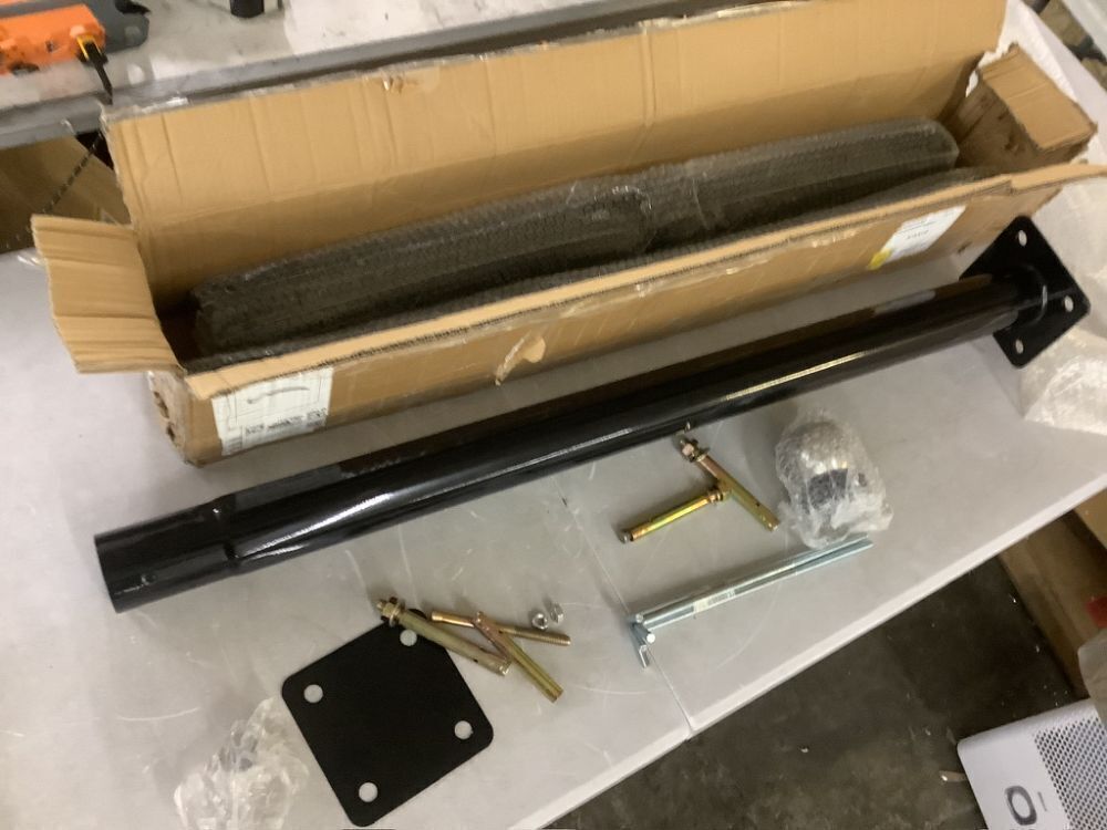 10ft Street Light Pole - Image 2 - Lot 167