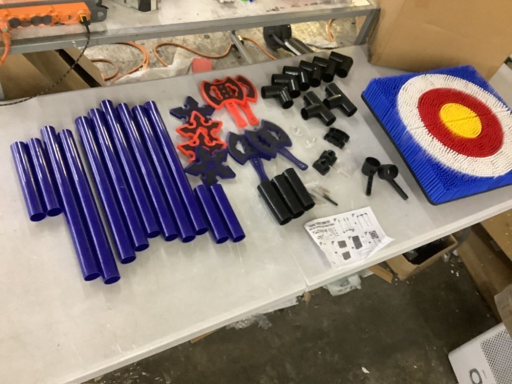 Throwing Bristle Target Game Set - Image 2 - Lot 172