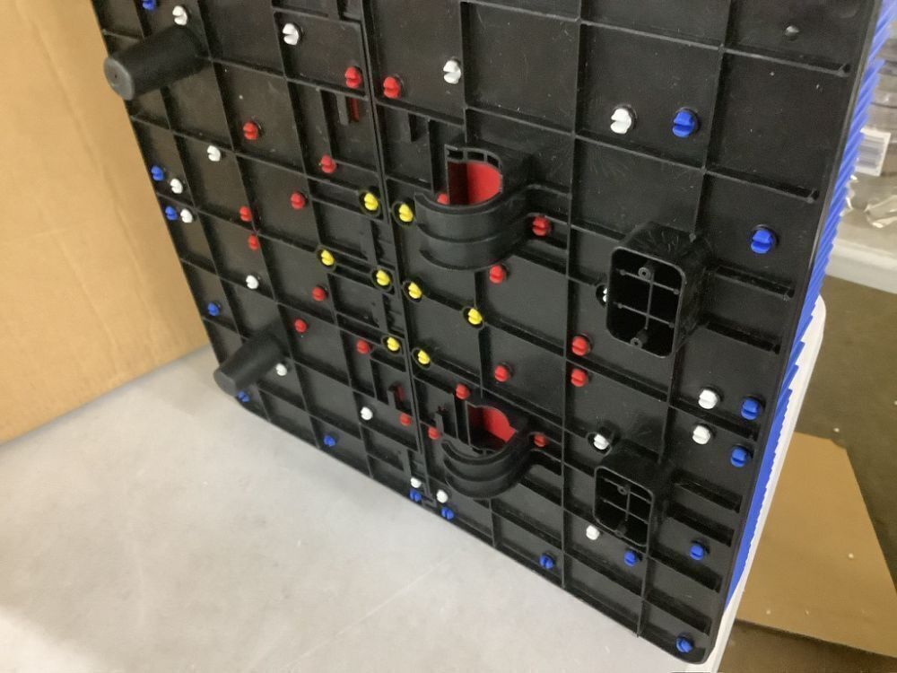 Throwing Bristle Target Game Set - Image 4 - Lot 172